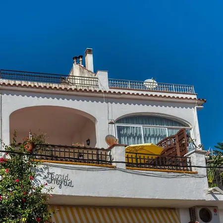 Ingrid Tu Oasis De Luz Y Silencio